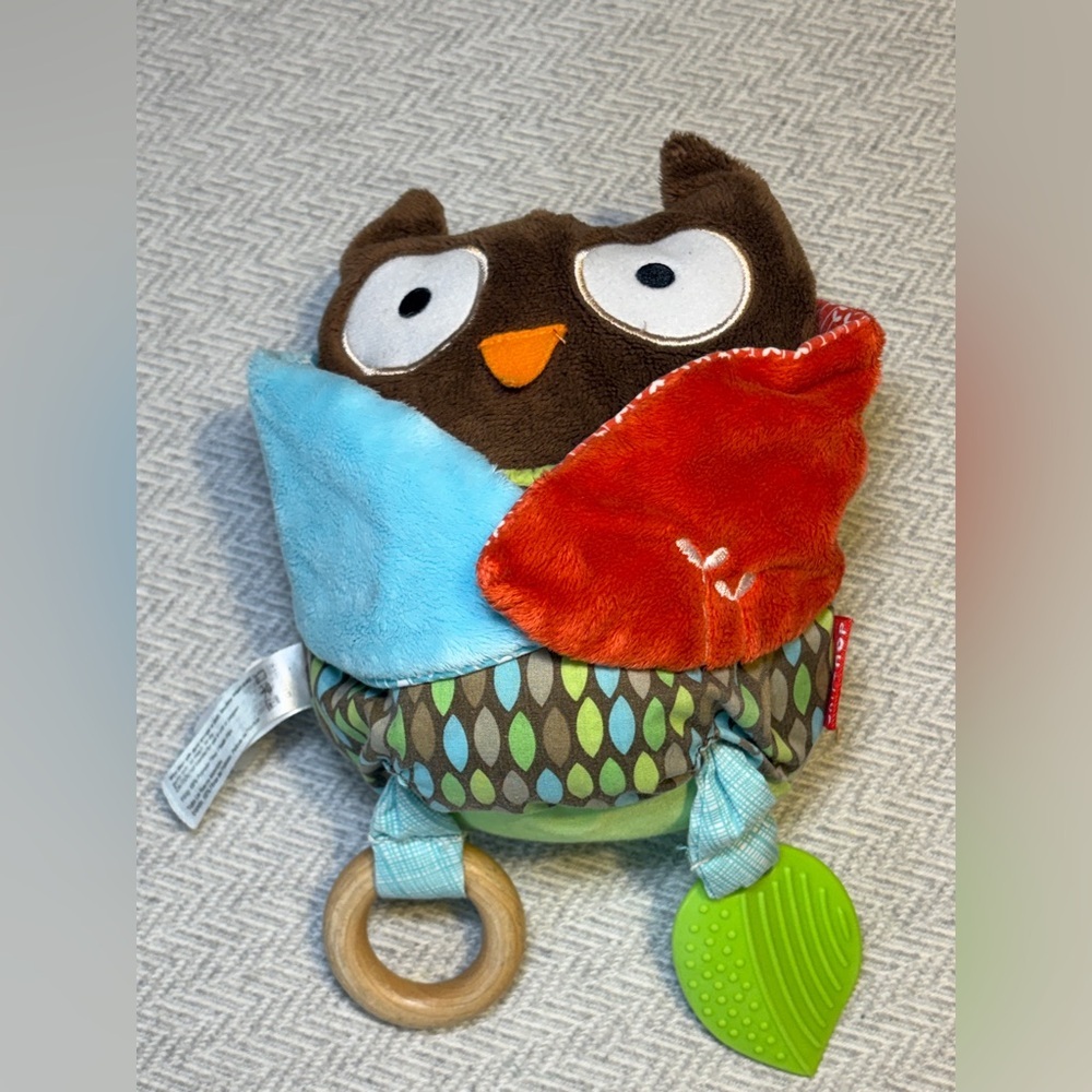 Skip Hop Tree top Friends Owl Plush Toy.  Activity Toy